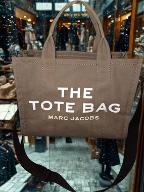 Marc Jacobs The Tote Bag in Brown